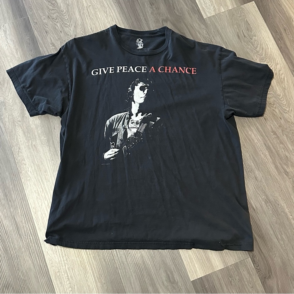 Vintage JOHN LENNON Give Peace A Change T-shirt Band Shirt Size XL RARE HTF ICON